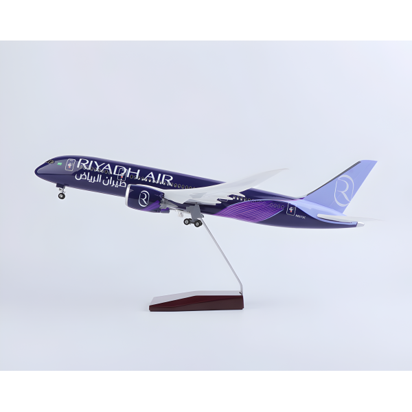 1/130 Boeing 787 RIYADH AIR, Hazır Yolcu Uçağı Maketi (43 cm)