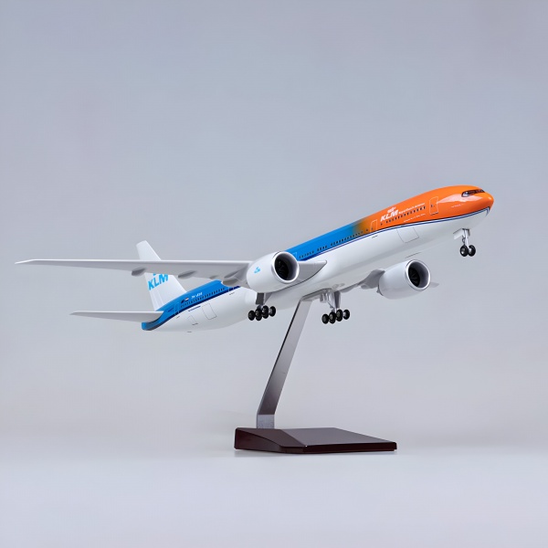 1/157 Boeing 777 KLM, Hazır Yolcu Uçağı Maketi (47 cm)