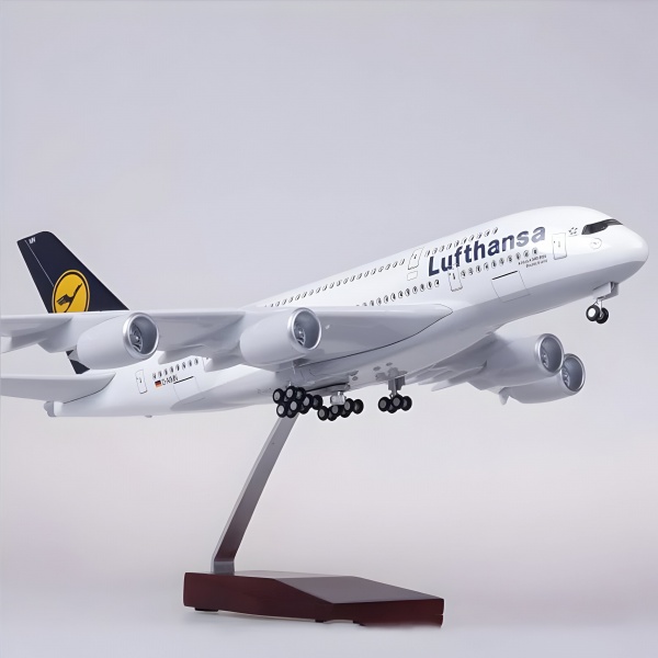 1/160 Airbus A380 Lufthansa, Hazır Yolcu Uçağı Maketi (45,5 cm)