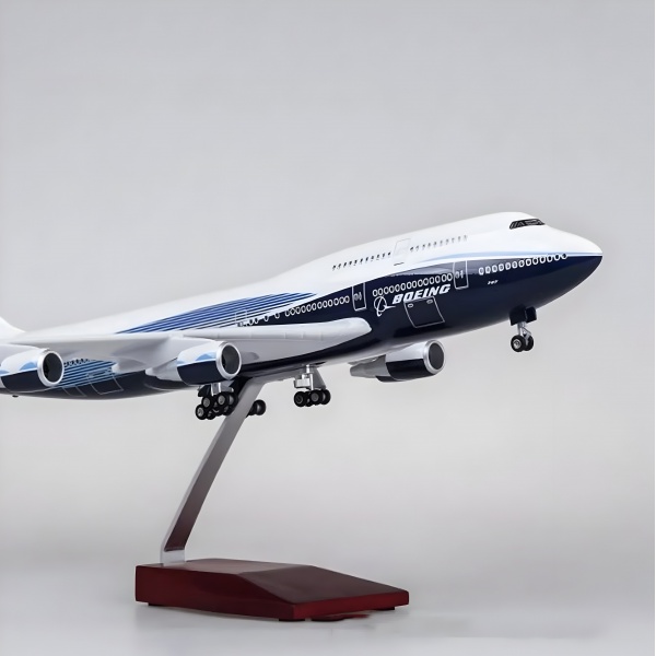 1/160 Boeing 747 Orijinal Logolu Hazır Yolcu Uçağı Maketi (47 cm)