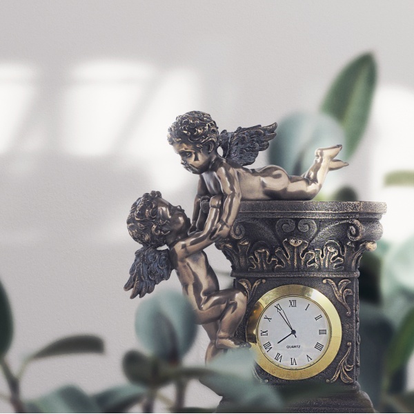 Art Nouveau Melek Figürlü Masa Saati, Bronz El Boyaması 14x7x16,5 cm