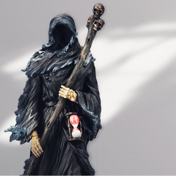 Ölülerin Kayıkçısı Charon Figürü Led Işıklı, Renkli El Boyaması, Dekoratif Heykel 27x11,5x25 cm