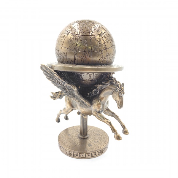 Pegasus Dünyayı Taşıyan At Figürü, El Boyaması 16,5x14,5x20,5 cm