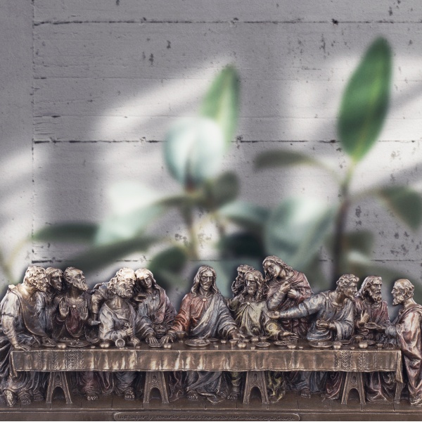 Leonardo da Vinci Son Akşam Yemeği Figürü, Bronz ve Renkli El Boyaması, Dekoratif Heykel 33x7.5x12.5 cm