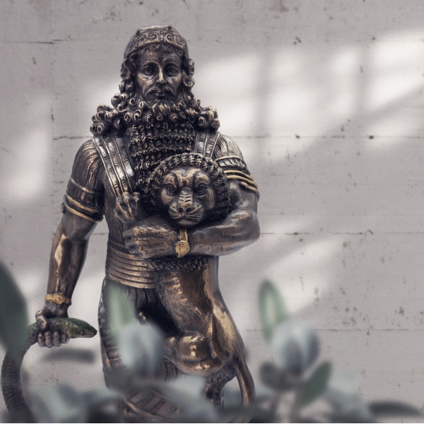 Sümer Gılgamış Figürü, Bronz El Boyaması, Dekoratif Heykel 13x11,5x26,5 cm