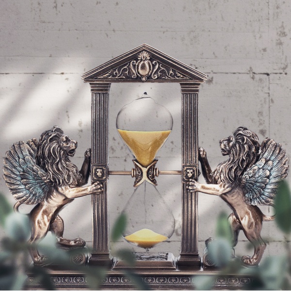 Kanatlı Aslan Figürlü Kum Saati, Bronz ve Renkli El Boyaması 21x7x18 cm