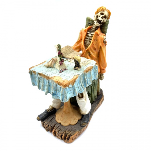 Yemek Bekleyen İskelet Figürü, El Boyaması 16 cm