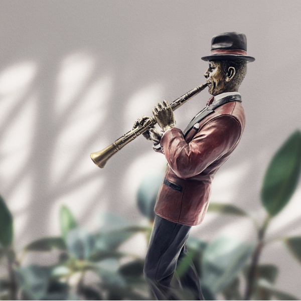 Klarnet Sanatçıcı Figürü, El Boyaması 14.5x11x31 cm