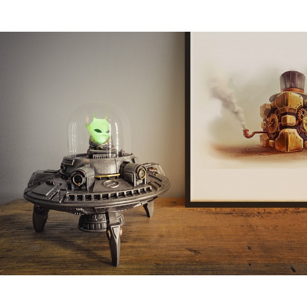 Steampunk Ufo ve Uzaylı Figürü - Led Işıklı, Bronz ve Renkli El Boyaması, 14x14x13 cm