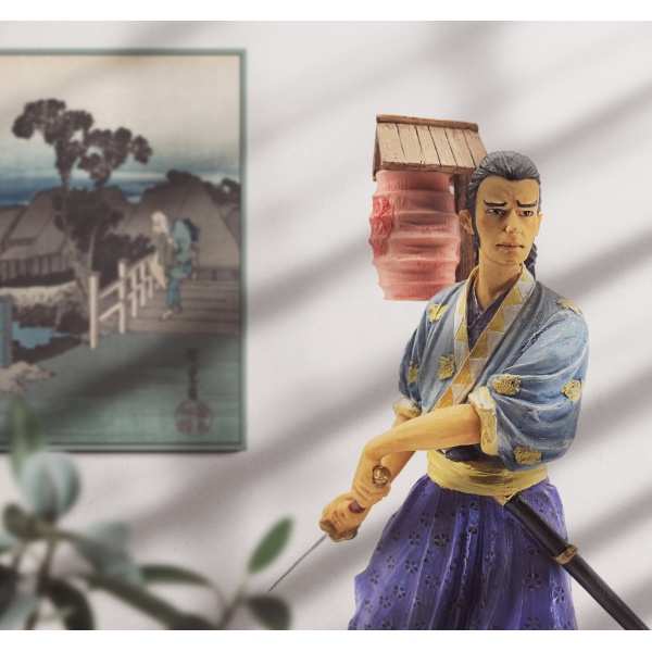 Fenerli Samuray Figürü, Renkli El Boyaması, Dekoratif Heykel 13x9x22 cm