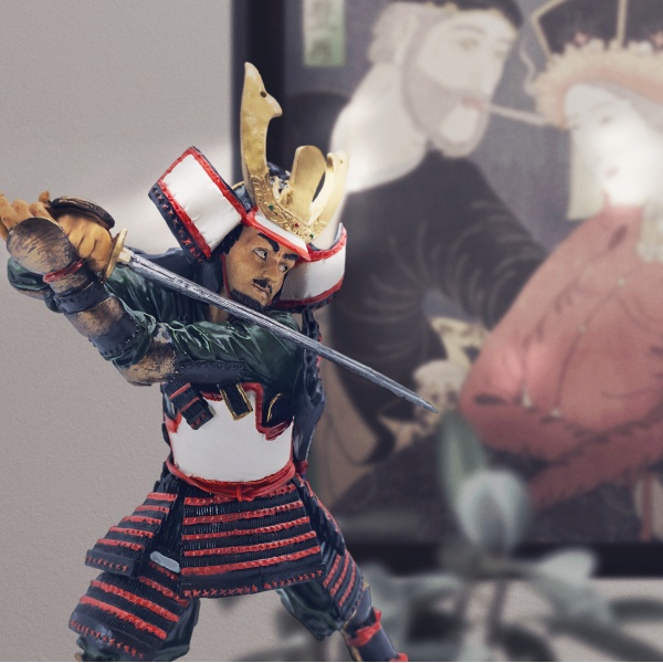 Kılıçlı Japon Samuray Figürü, Renkli El Boyaması, Dekoratif Heykel 17,5x11x24 cm