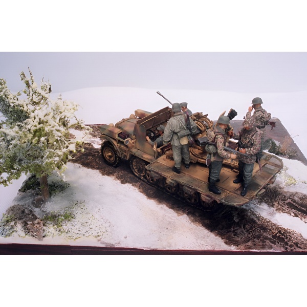 1/35 Demag D7 Wide 2cm Flak 38 Plastik Askeri Araç Maket Kiti