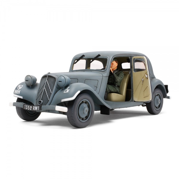 1/35 French Citroen Traction 11CV Staff Car Plastik Askeri Araç Maket Kiti