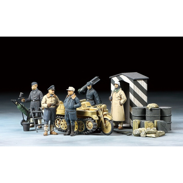 1/48 German Luftwaffe Kettenkraftrad Plastik Askeri Figür Kiti