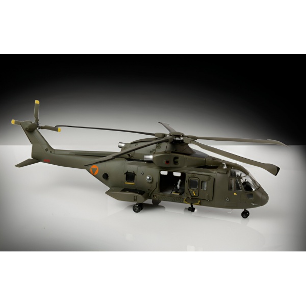 1/72 Agusta Westland Aw101 "SkyfaII" Helikopter Maket Kiti