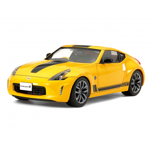 1/24 Nissan 370 Z Heritage Edition Plastik Araba Maket Kiti