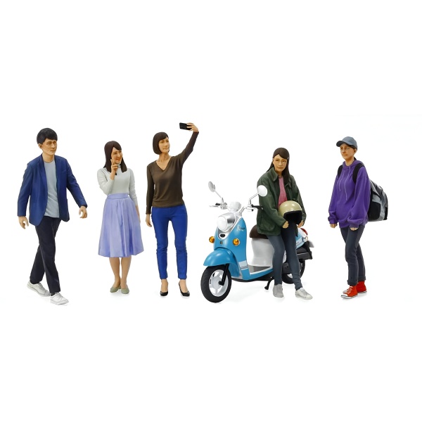 1/24 Campus Friends Set II Plastik Maket Kiti