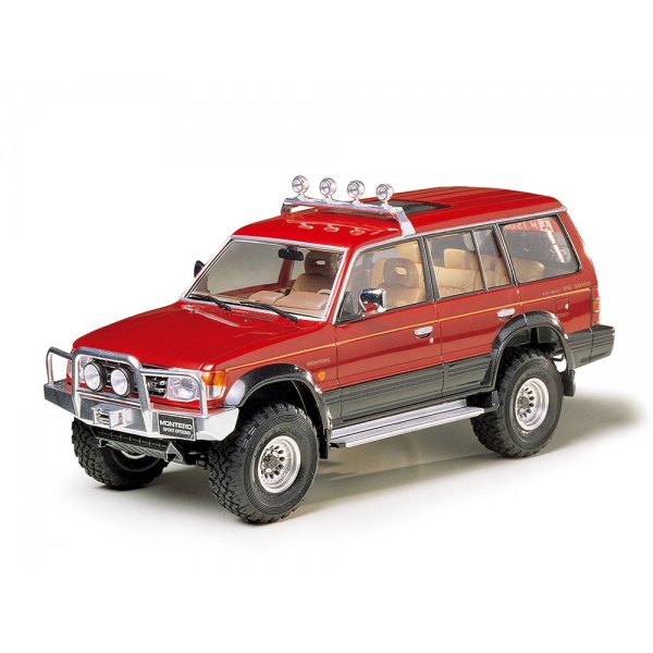 1/24 Mitsubishi Montero with Sport Options Plastik Araba Maket Kiti