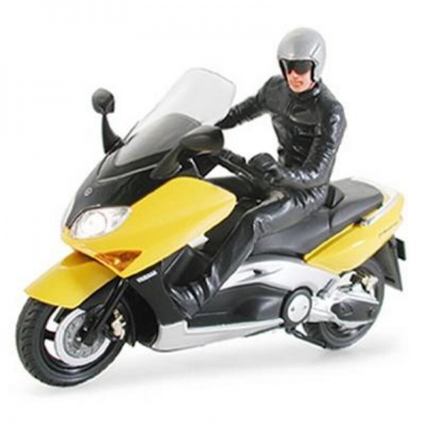 1/24 Yamaha Tmax Plastik Motosiklet Ve Figür Maket Kiti 